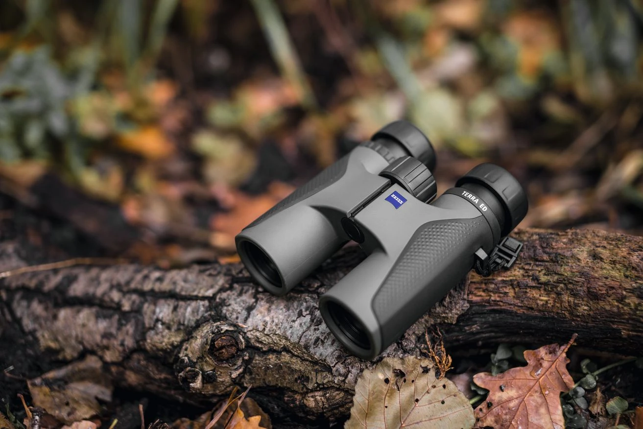 Binocular Zeiss Terra ED 10x42 Negro/Gris - Imagen 8
